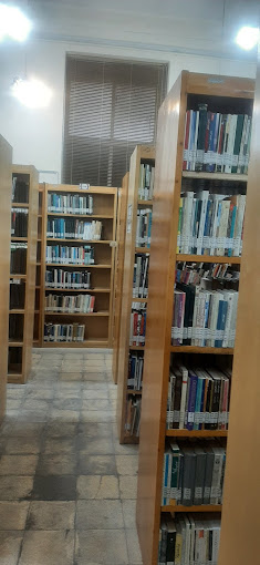 کتابخانه عمومی دکتر شریعتی
