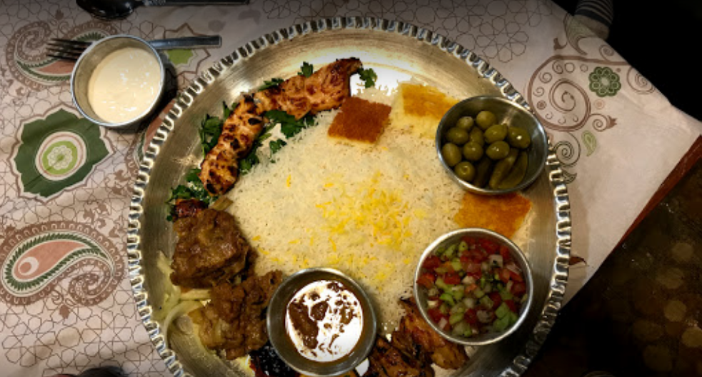 رستوران شب چراغ