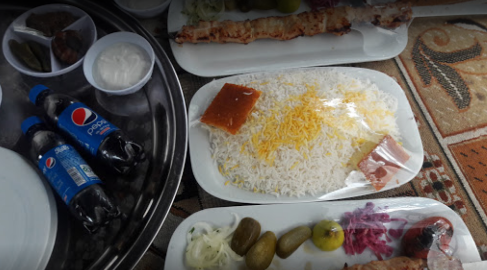 رستوران شب چراغ