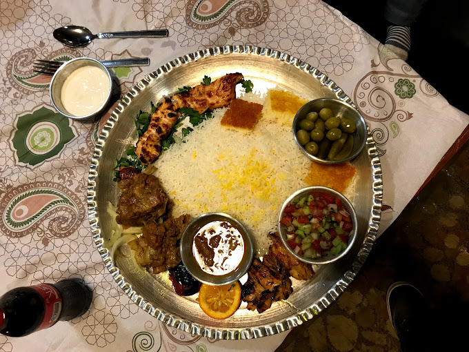 رستوران شب چراغ