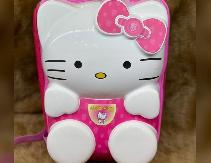 کیف و چمدان آدینه