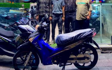 موتور سیکلت احسان