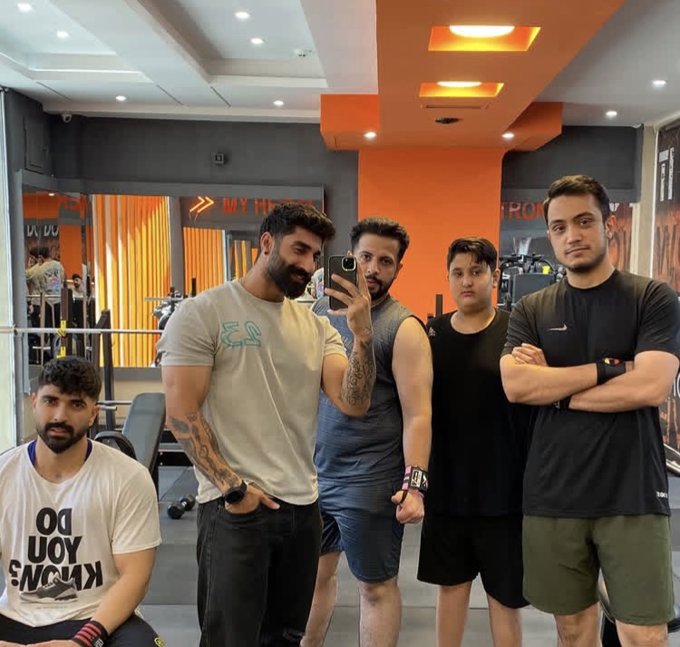 مربی ورزشی جواد جاودانی