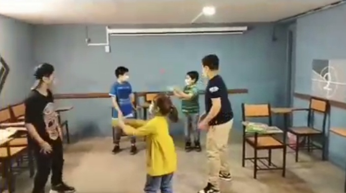 آموزشگاه زبان آریانا