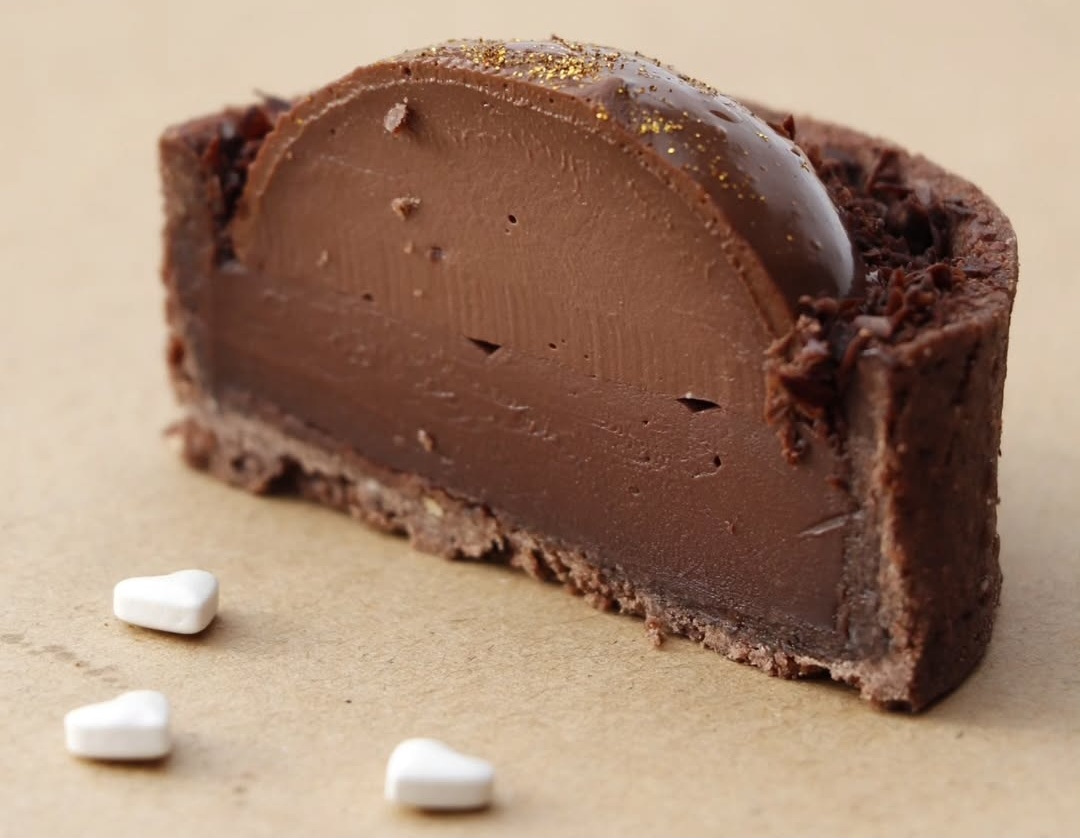 شیرینی فرانسوی و نان مهرافر