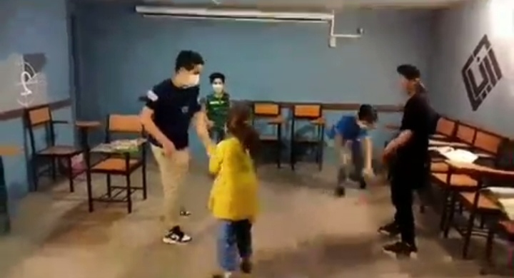 آموزشگاه زبان آریانا