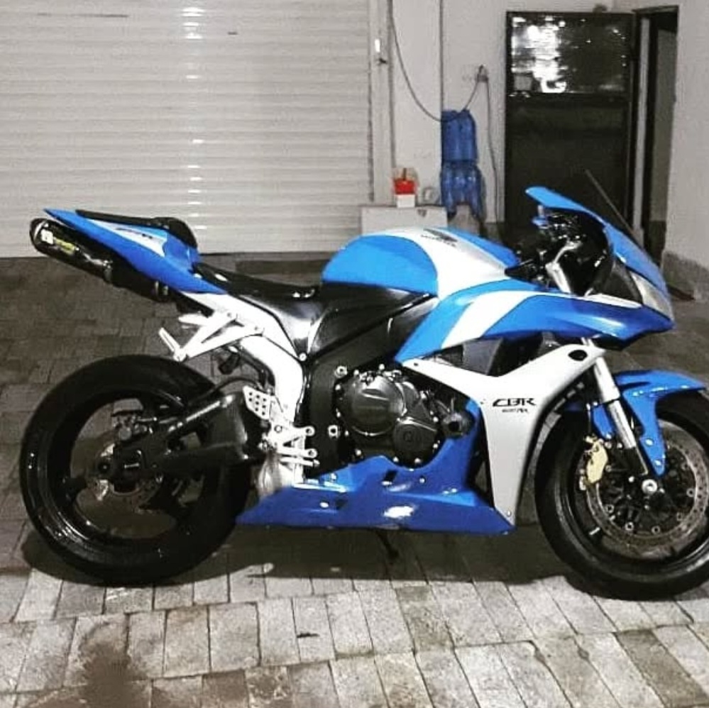 موتور سیکلت عادلی