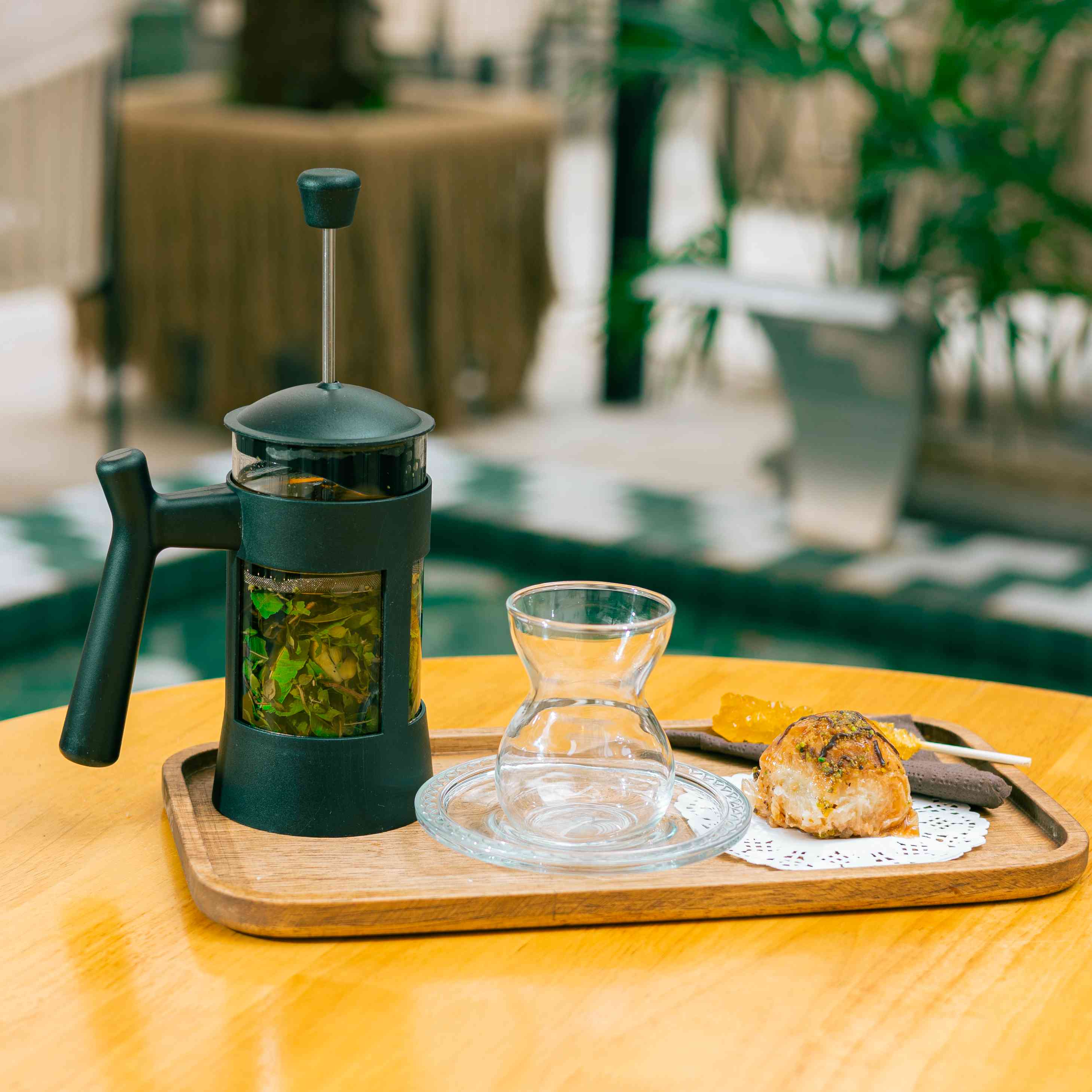 کافه رستوران باهارات