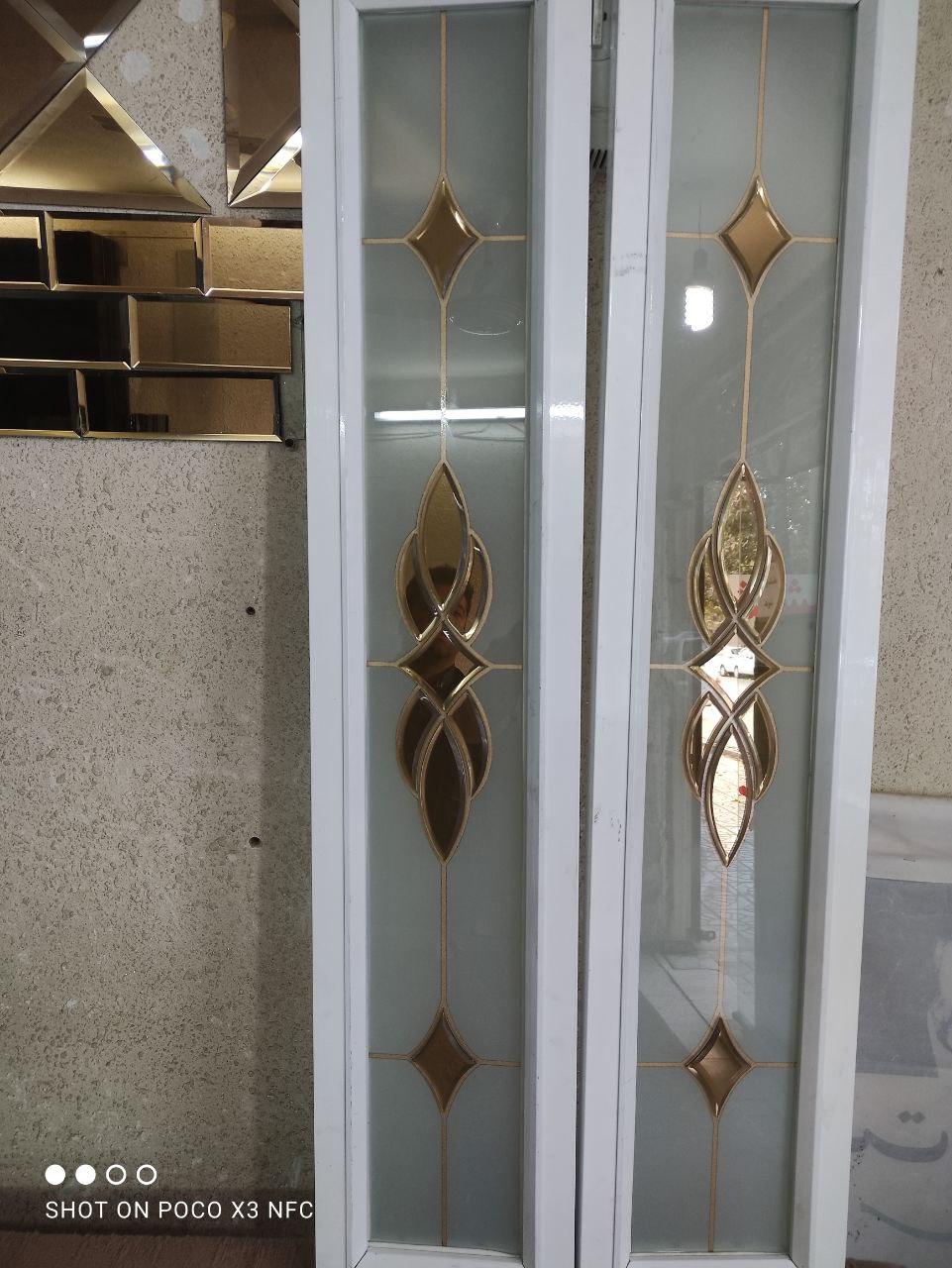 شیشه و قاب و آیینه بازیاران