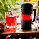 دمنوش چای سیاه و هلو