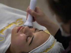 کلینیک زیبایی شاپرک طلایی